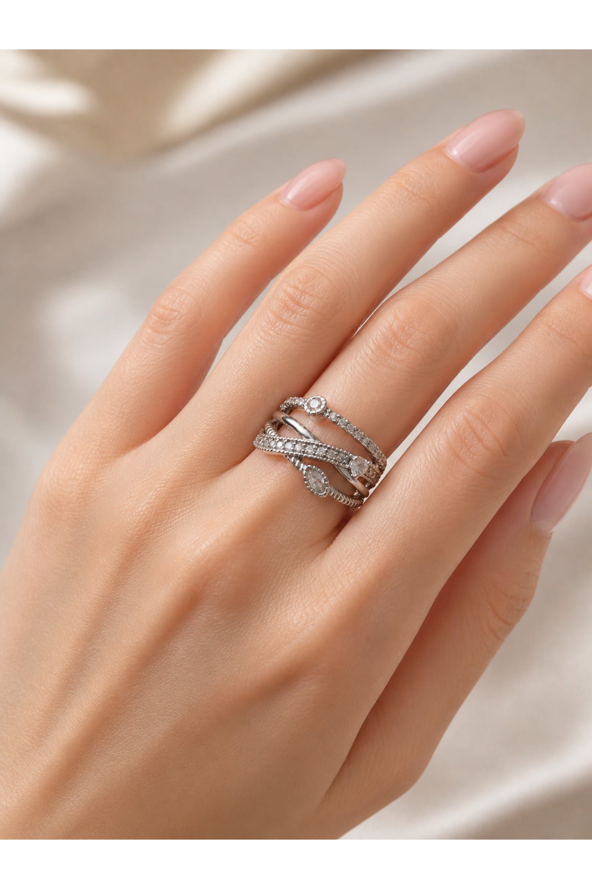 Xuping 14k 4 Sıra Çapraz Model Yüzük