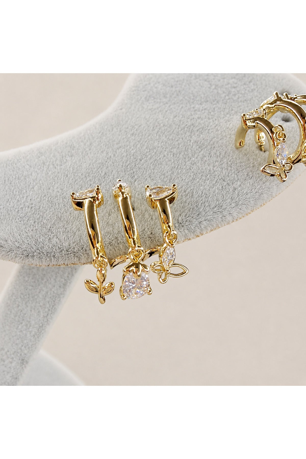 Xuping 14k Tek Delikte 3 Küpe Modeli