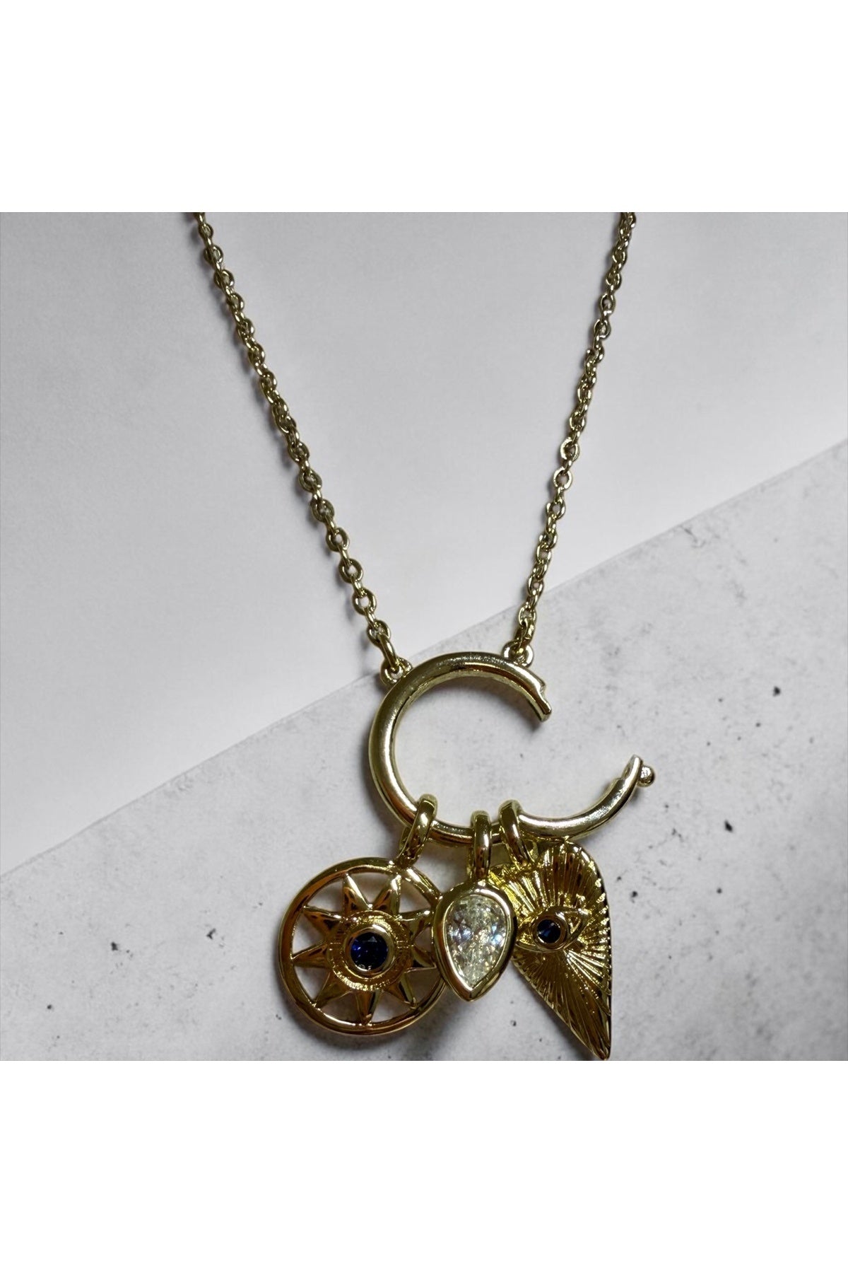 Charm Yaprak Kolye