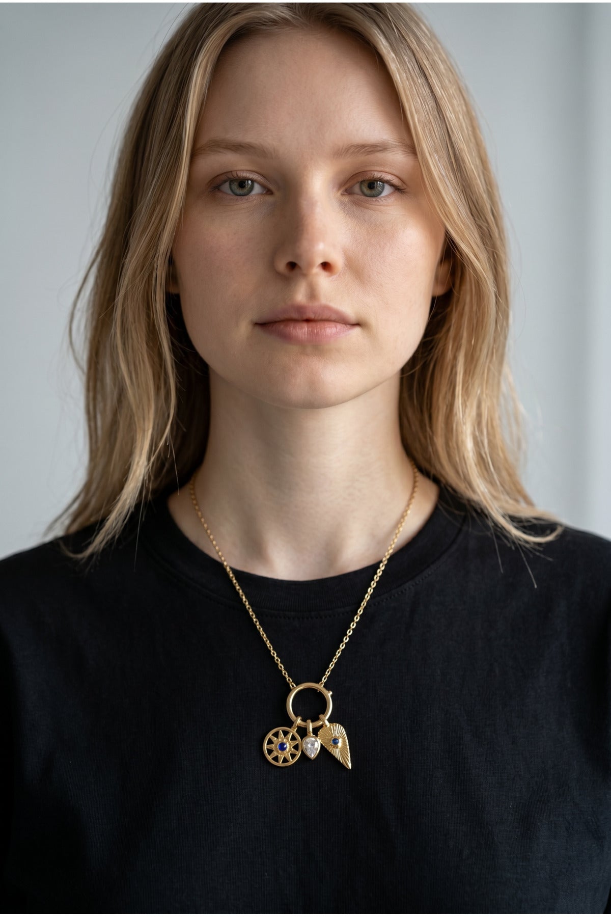 Charm Yaprak Kolye